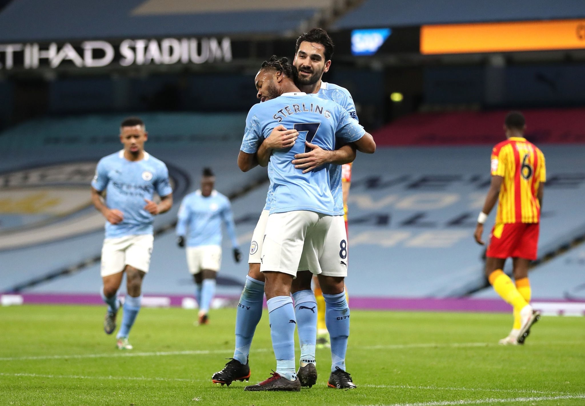 特雷-楊：6次失誤可不行 我得更加機智些.